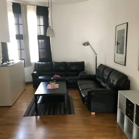 Apartment Mitten In *